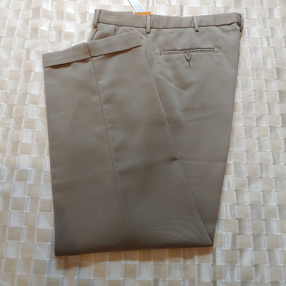 NWT Dockers Men Khakis 34x32 - Picture 6 of 10